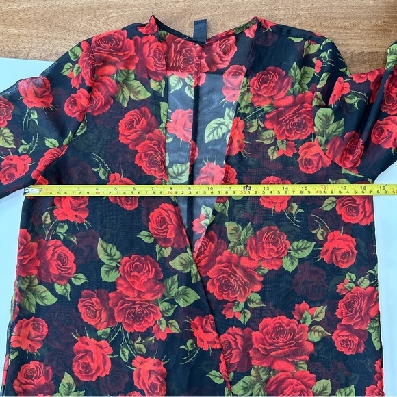 Windsor Black and Red Floral Kimono Blouse - Picture 7 of 9